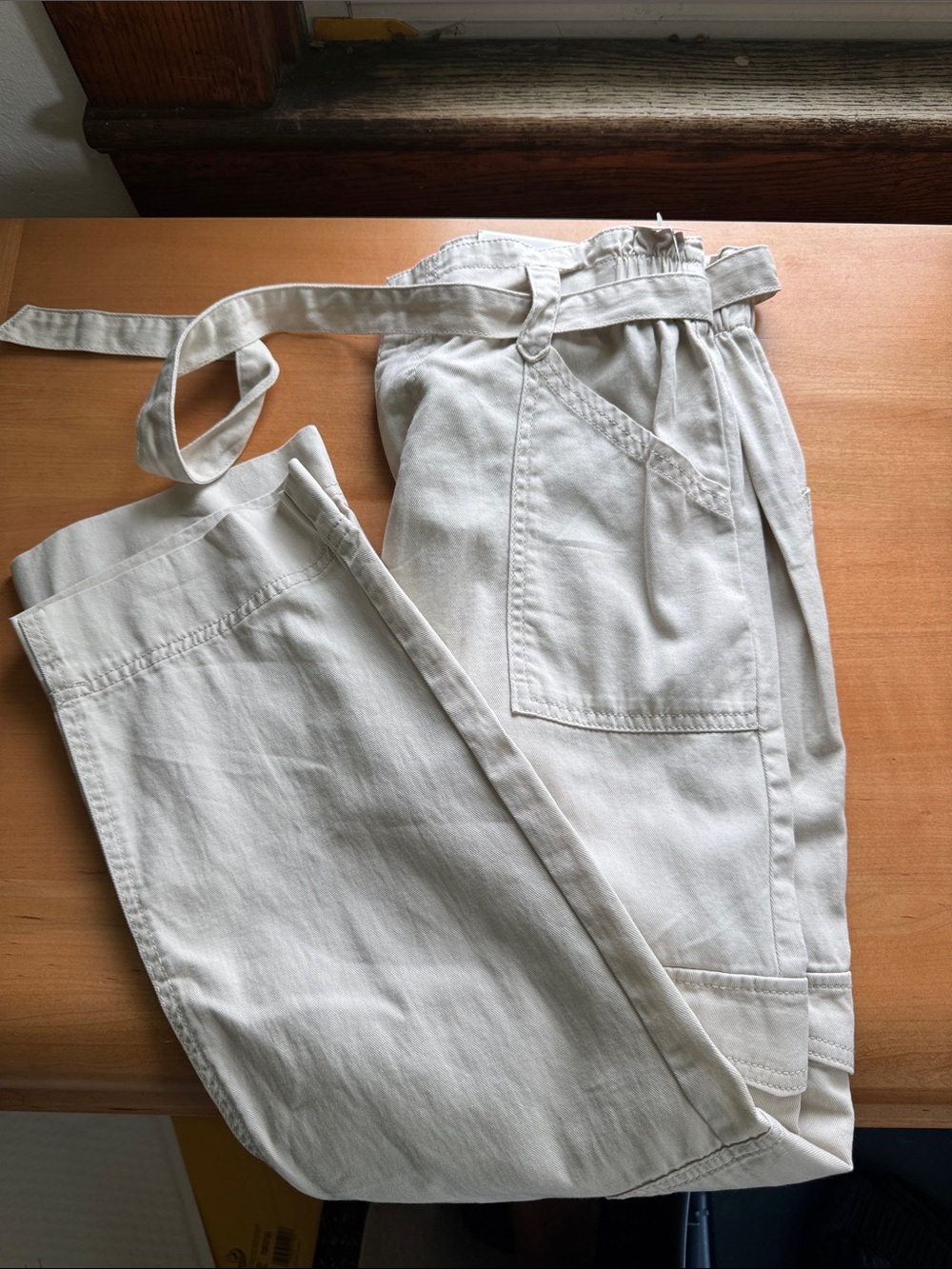 Old navy khaki cargo tie waist pants